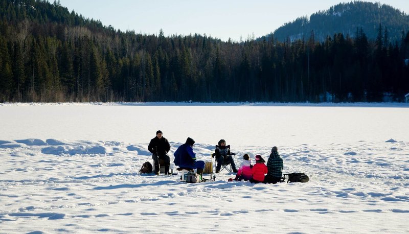Overview of ice fishing game